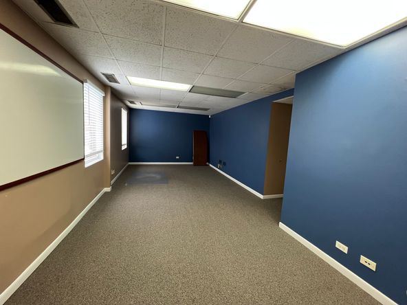 Apollo: 100 S. York Rd. Suite#232D, Elmhurst, IL 60126